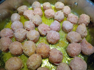 Albóndigas de pavo en salsa de verduras 5 Dorar albóndigas