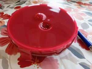 Chipirón de Anzuelo en su Tinta 8 Fiambrera YaN aRte cerrada con chipirón en su tinta lista para llevar